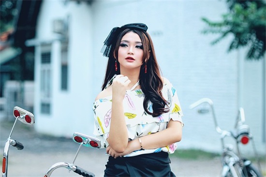 描写气氛沉闷压抑的句子 沉重压抑的环境描写