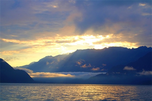 关于两句的文案