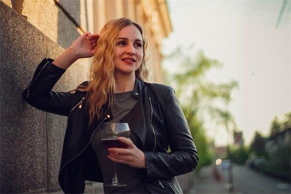 十字以内的唯美短句 美好时光的唯美短句十字以内