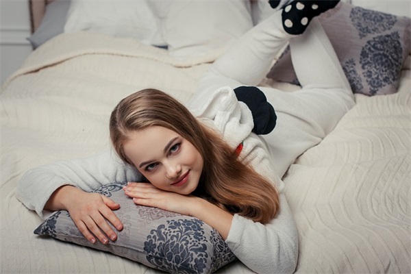 中午问候语及关心话幽默 中午问候语及幽默