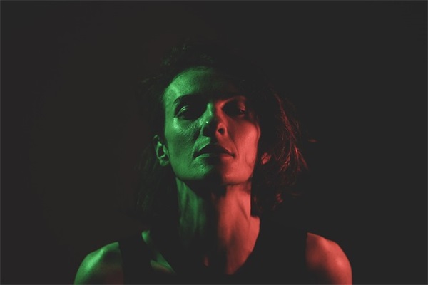 让人一看就笑的情侣网名(精选160个)